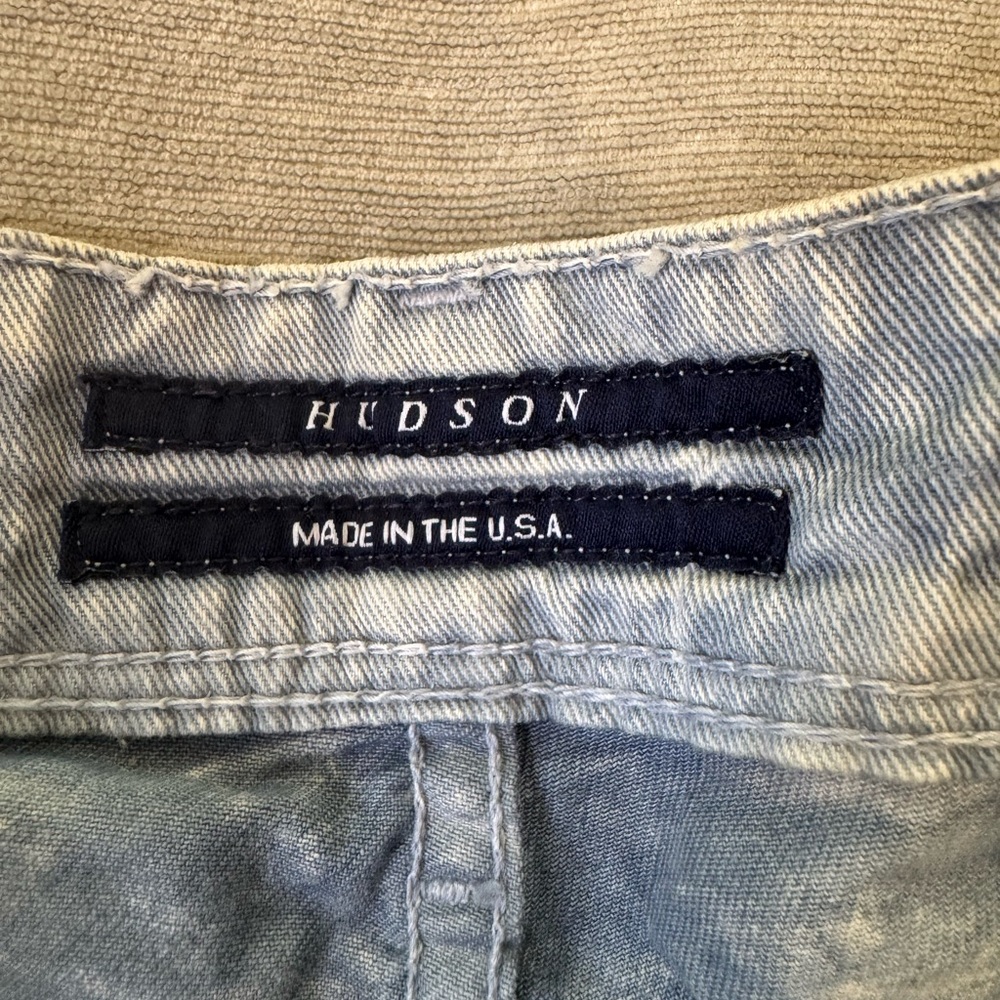 Hudson Acid Wash Denim Shorts Women’s Size 31 | Made in USA - Picture 5 of 7